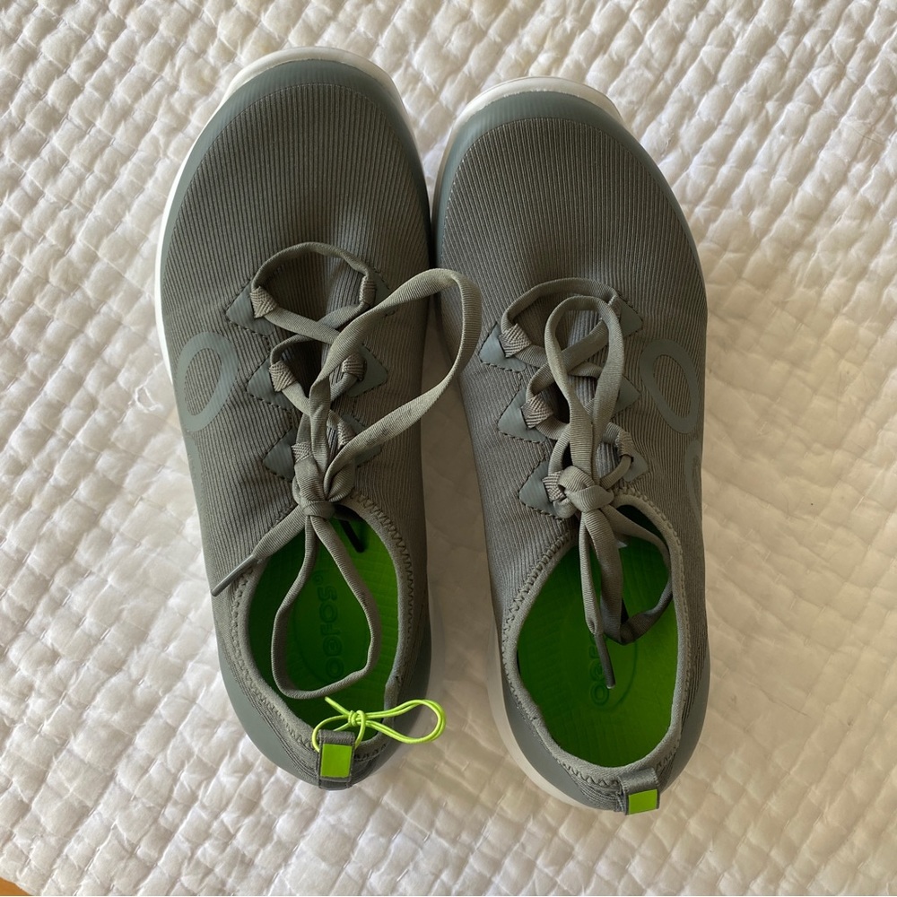 OOFOS Womens OOMG Sport LS Low Shoe in Olive Running Sneaker Shoe